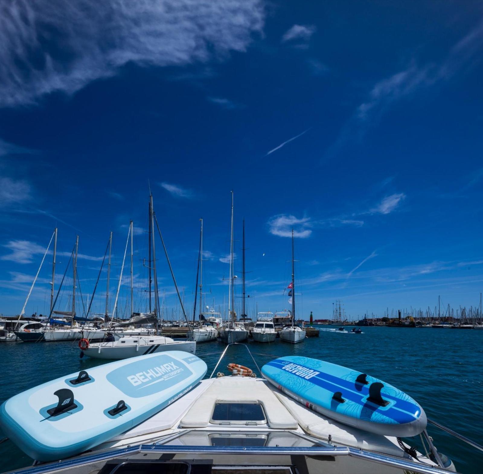 Alojamiento En Barco Voralamar Hotel Valencia Bagian luar foto